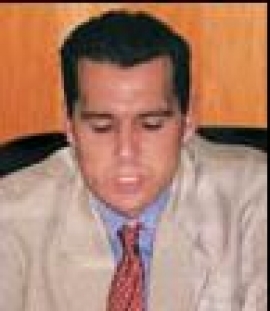 كلايف جونز Clive Jones
