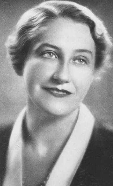 ثيا فون هاربو Thea von Harbou