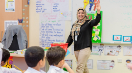 «الكتابة الطلابية الإبداعية» تتناول «مبادئ الخمسين»