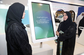 «صحة دبي» تستعرض خدمات مكتبتها الطبية في «إيدك دبي 2024»