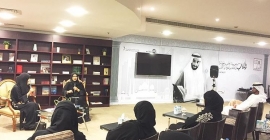 خولة الطاير تستعرض تجربتها الأدبية في مكتبة زايد الإنسانية