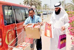 برنامج قافلة الخير التي تجوب أنحاء دبي وتوزع من خلالها المطبوعات والكتيبات المختصرة للتعريف بالإسلام