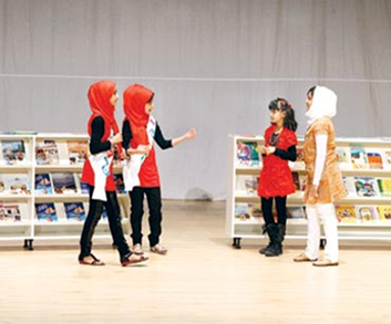 نظمت مراكز الأطفال والفتيات في الشارقة احتفالية بمناسبة اليوم العالمي للكتاب في معهد الشارقة للفنون المسرحية