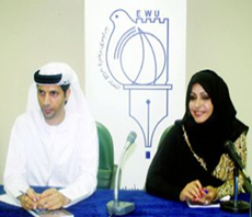 القاصة عائشة الكعبي في قراءة قصصية من مجموعتها “لا عزاء لقطط البيوت”