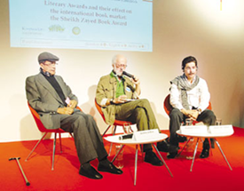 نظمت جائزة الشيخ زايد للكتاب ملتقى ثقافيا بعنوان ( الجوائز الأدبية وأثرها على سوق الكتاب العالمي.. جائزة الشيخ زايد للكتاب )