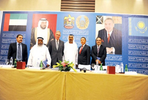 حفل توقيع كتاب «كازاخستان- مفاجآت وأنماط بعد 20 عاماً من الاستقلال» للكاتب البريطاني جوناثان آيتكين