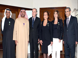 حصل الدكتور عبدالله محمد الريس مدير عام المركز الوطني للوثائق والبحوث على وسام السعفة الذهبية