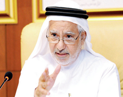 منحت جمعية الشعر العالمية في الهند الشاعر والمترجم الإماراتي الدكتور شهاب غانم جائزة 