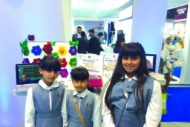 ثلاث طالبات «يؤلّفن» كتاباً ناطقاً يعزز القراءة والمعرفة