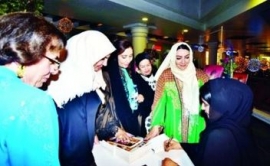 شهناز عبدالرزاق تبحث عن عالم أكثر جمالاً في «إثراء الذات» و«ابق إنساناً»