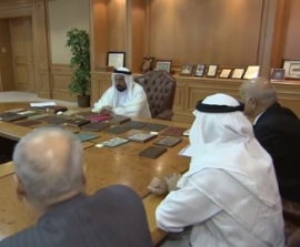 سلطان القاسمي يهدي مؤسسة الشارقة الدولية لتاريخ العلوم عند العرب والمسلمين مجموعة من المخطوطات العلمية
