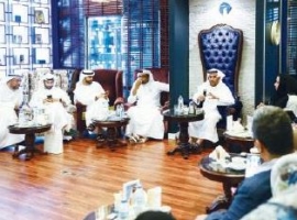 سلطان فيصل وقَّع روايته «لا أريد لهذه الرواية أن تنتهي» في «كتّاب كافيه» بدبي