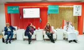 ندوة بوابات الثقافة في &quot;الشارقة للكتاب&quot; : الأدب العربي والغربي يحتاجان لمد مزيد من جسور التواصل&quot;