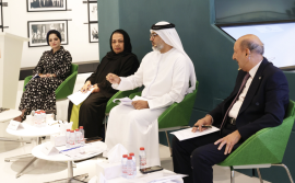 «الطاولة الأدبية» تبحث تعزيز حضور الإبداع الإماراتي عربياً وعالمياً