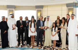 النسخة العربية من كتاب "السير في الطريق السريع" لرجل الأعمال الهندي الدكتور رام بوكساني