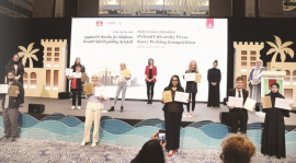 «الإمارات للآداب» يكرم الفائزين بـ«أكسفورد للقصة»