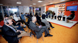 معرض الشارقة للكتاب يطرح تساؤلات حول سمات الأدب الجماهيري