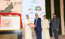 نهيان بن مبارك يُطلق كتاب "المجهول دُرة التمور"