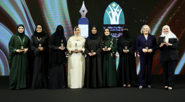 جواهر القاسمي تكرم الفائزات بجائزة الشارقة لإبداعات المرأة الخليجية