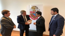 هيئة الشارقة للكتاب تهدي مكتبة جامعة ساو باولو مؤلفات حاكم الشارقة