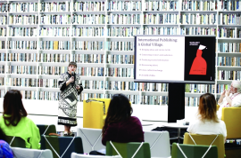 القصص الإنسانية موطن القيم وروافد التلاحم المجتمعي