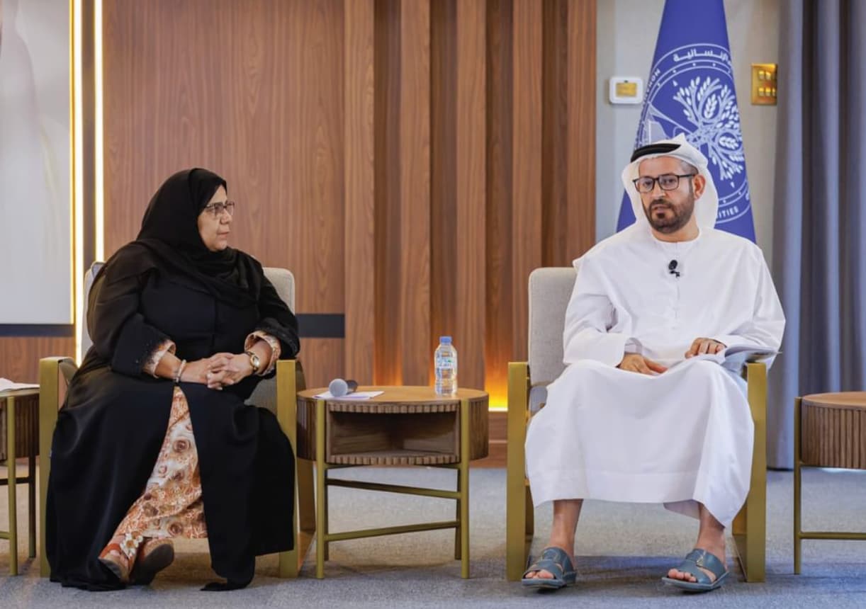 جامعة محمد بن زايد للعلوم الإنسانية تطلق سلسلة "قصيد الدار"