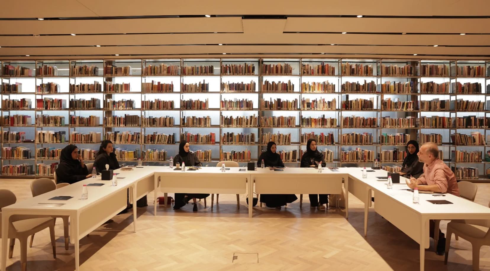 بيت الحكمة يطلق فصل "البيت" من نادي الكتاب لموسم 2025 - 2026