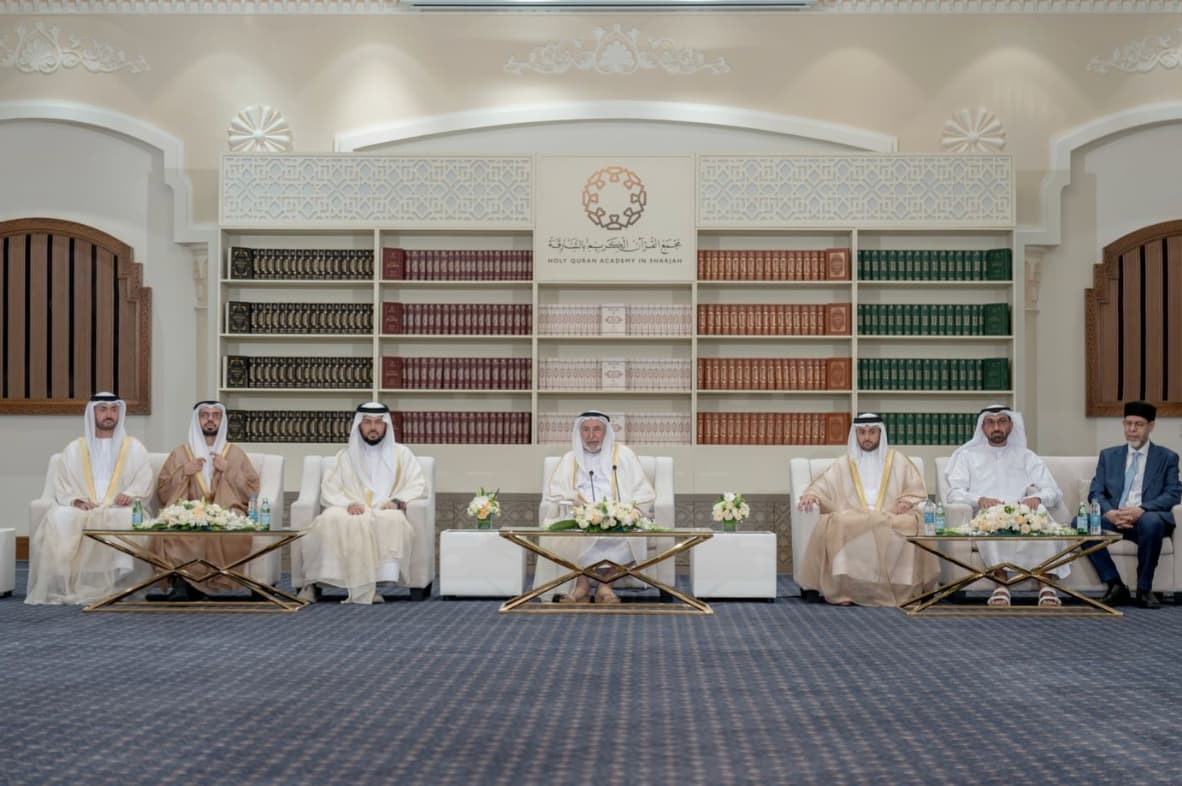 سلطان القاسمي يشهد حفل تخريج مُجازي مجمع القرآن الكريم بالشارقة ويعلن اكتمال موسوعة التفسير البلاغي ويطلق ثلاث موسوعات جديدة