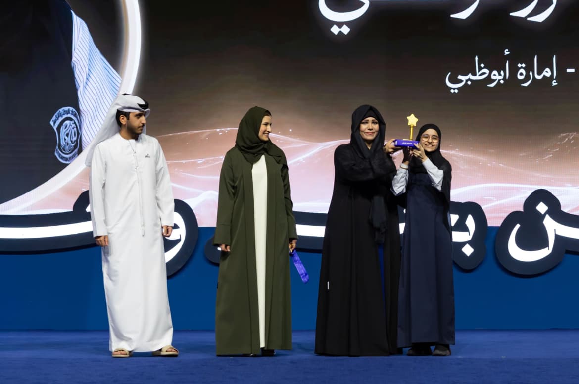 هنّأ بطلة تحدي القراءة العربي على مستوى الإمارات .. محمد بن راشد : القِراءة هي البُنية التحتية للتطوّر والتقدُّم والإِبداع