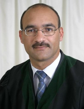 أنيس منصور المنصور