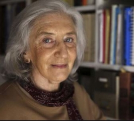 كلارا خانيس