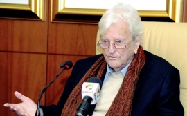 دينيس جونسون ديفيز Denys Johnson-Davies