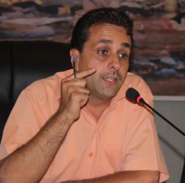 منصور لخضاري