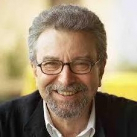 فاروق مردم بك