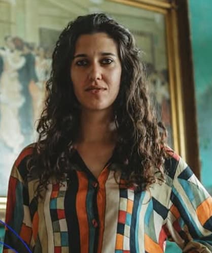 أسماء عزايزة