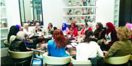 من مواقع التواصل الاجتماعي، انطلقت 3 سيدات في تحدٍّ ثقافي أواخر شهر نوفمبر 2015، سمّينه «دارة القراء»، ليصل عددهن اليوم إلى 600 سيدة