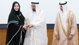 حاكم الشارقة يُكرّم الفائزين بجائزة أفضل أطروحة دكتوراه إدارية