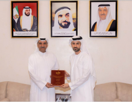 حاكم الفجيرة يستقبل عيسى البلوشي لحصوله على الدكتوراه في الاقتصاد وإدارة الأعمال