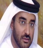 الظنحاني أمسية شعرية ترجمت قصائدها إلى اللغة الفرنسية بواسطة كتيبات توزع على الجمهور غير العربي