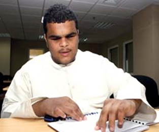 الأطفال ذوو الاحتياجات يقرأون «كليلة ودمنة» و«حي بن يقظان» في حملة المليون كتاب