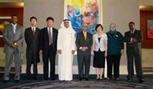 زار وفد ثقافي صيني مؤسسة سلطان بن علي العويس الثقافية بدبي