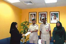 موظفات من مكتبة دبي فرع حتا