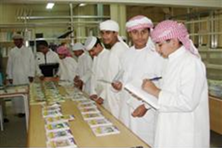 أقيم في مدرسة الفلاحية للتعليم الأساسي والثانوي بمنطقة السمحة بأبوظبي معرض للكتاب