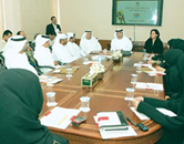 جلسة حوارية بين عبد الرحمن العويس وزير الثقافة والشباب وتنمية المجتمع ومجموعة المبدعين الشباب الذين أصدرت الوزارة أعمالهم ضمن سلسلة “إبداعات شابة”