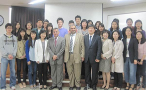 وفد هيئة أبوظبي للثقافة والتراث المتواجد في جمهورية كوريا