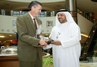 إطلع سعادة ريتشارد جي أولسون سفير الولايات المتحدة الأميركية لدى الدولة على آلية عمل المركز الوطني للوثائق والبحوث ودوره في توثيق وحفظ ذاكرة الوطن