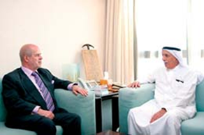 قام البروفيسور فيتالي ناؤمكين مدير معهد الاستشراق التابع لأكاديمية العلوم الروسية بزيارة مركز جمعة الماجد للثقافة والتراث