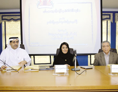 ندوة “الخطاب البصري في تجربة نجوم الغانم الشعرية والسينمائية”