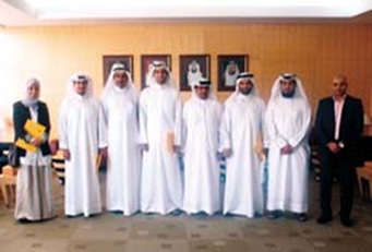 التقت سمو الشيخة بدور بنت سلطان القاسمي رئيسة جمعية الناشران الإماراتيين، والمؤسس والرئيس التنفيذي لدار كلمات، ورئيسة مجلس إدارة مشروع (ثقافة بلا حدود) ، وفدا من مشروع (الجليس) الكويتي برئاسة صالح بشير الرشيدي، رئيس المشروع