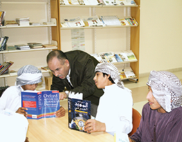 دورة في “كيفية كتابة الأبحاث والتقارير باللغة الإنجليزية”،
